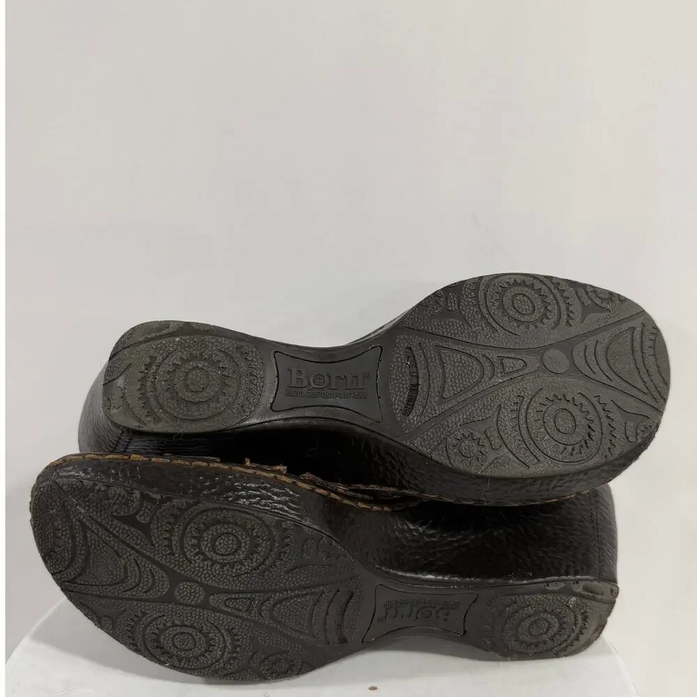 Born leather wedge